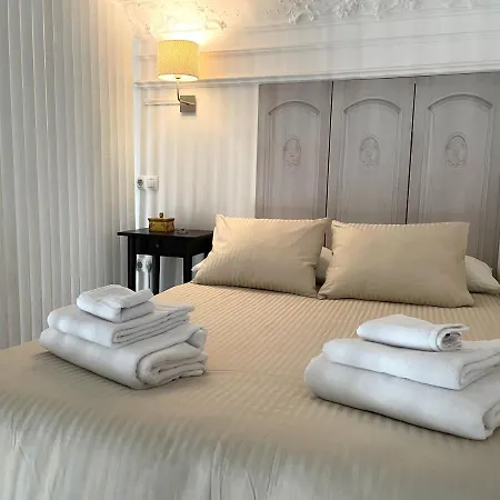 No 5 * Cadiz