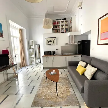 No 5 Apartment Cadiz