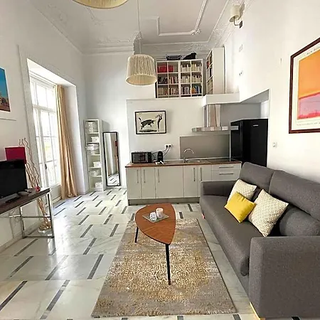 No 5 * Cadiz